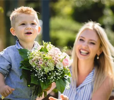 Blumen zum Muttertag – mehr als nur ein Blumenstrauss Blumen zum Muttertag – mehr als nur ein Blumenstrauss